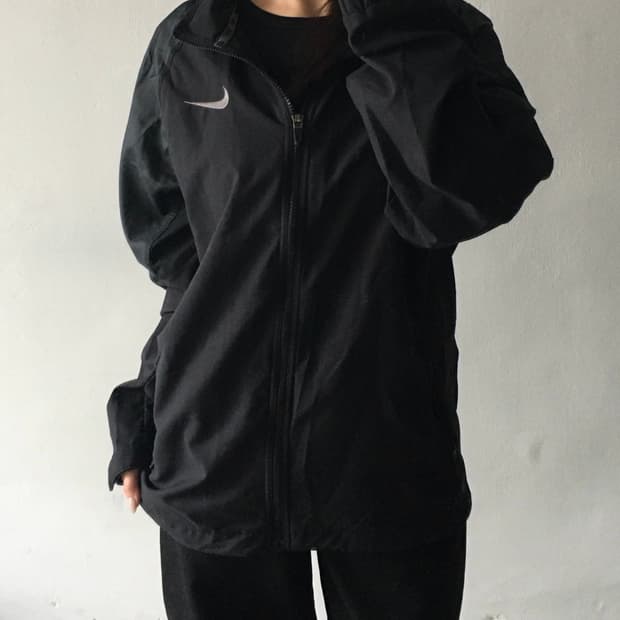 나이키 스우시 후드 바람막이