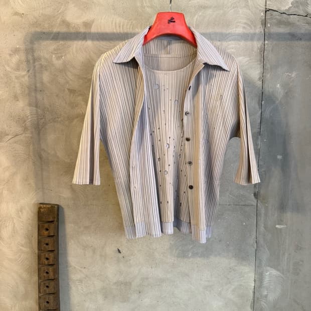 이세이 미야케 플리츠 탑 55