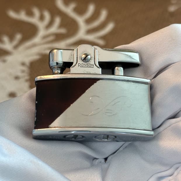 Ronson® "milady" lighter / 1950s ~ 1970s