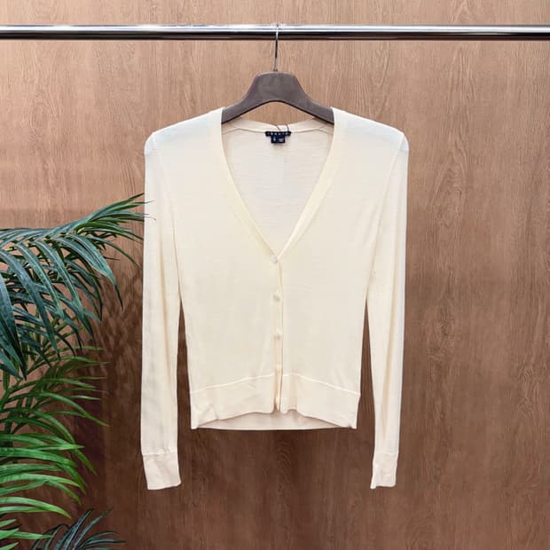 띠어리 울 브이넥 긴팔 니트 가디건 무지 디테일 슬림핏 아이보리