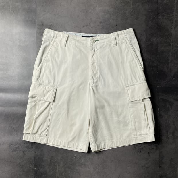 TOMMY HILFIGER 토미힐피거 아이보리 카고 하프팬츠 A01071