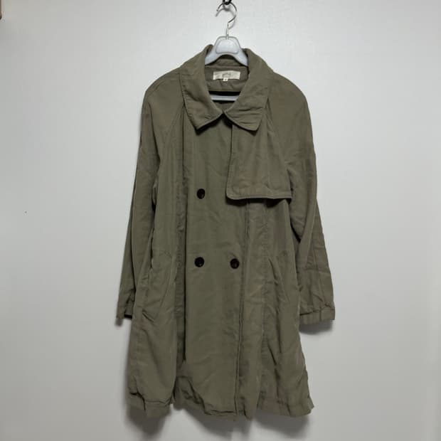 athe 아떼 바네사브루노 카키색 트렌치코트 36