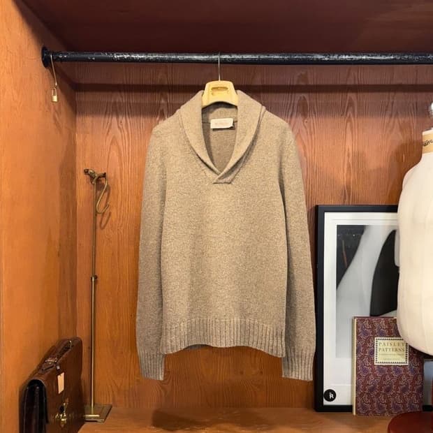 맥리치 숄칼라 니트