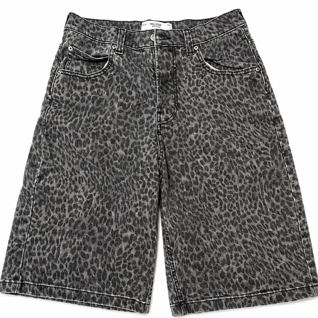 Hollister Super Baggy 레오파드 버뮤다 데님 쇼츠