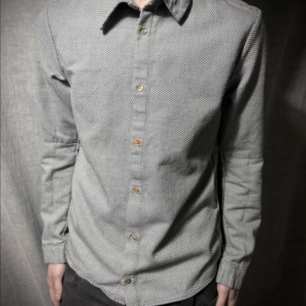 Individual Sentiments Micro Pattern Shir