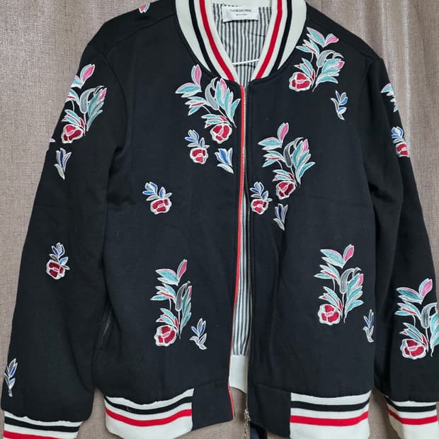 톰브라운자수자켓 100