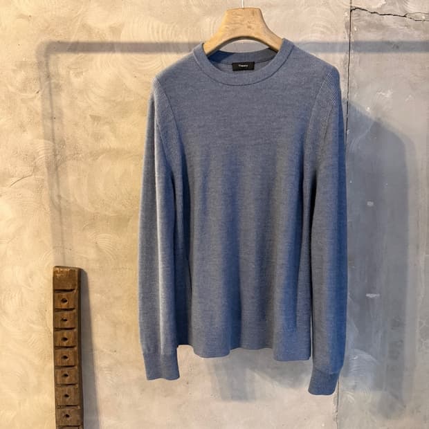 띠어리 크루넥 니트 100