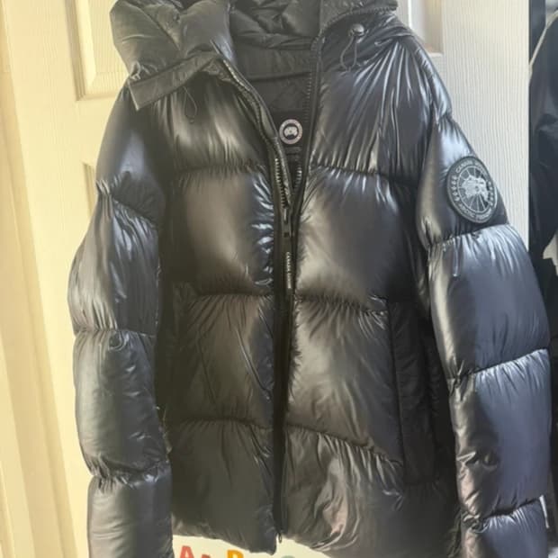 캐나다구스 크로프톤 팔아요