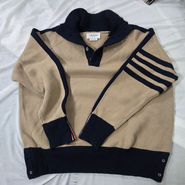톰브라운 니트 3사이즈