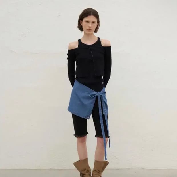 포에토 오프숄더 가디건&슬리브리스 세트[블랙]