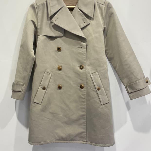 미우미우 트렌치 코트 42사이즈 정품