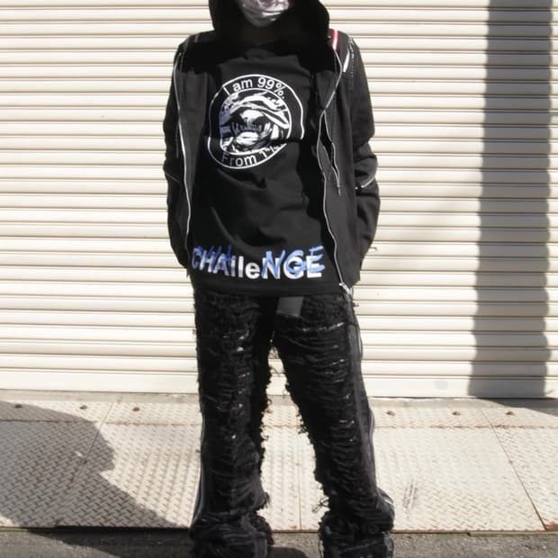 99% is 바조우 / 벨크로 사이드 립피드 왁시드 디스트로이드 데님팬츠