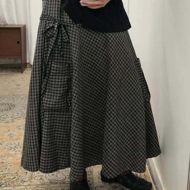체크 포켓 리본 스커트