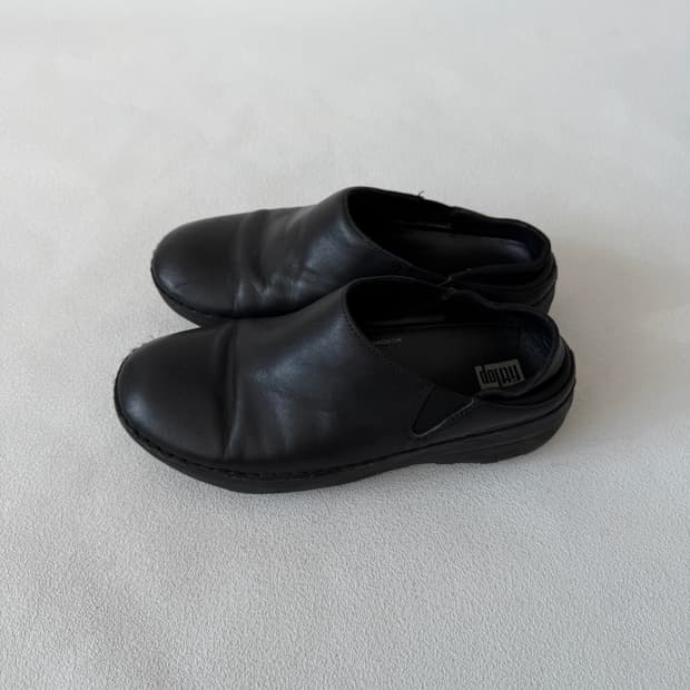 [230-235]핏플랍(fitflop) 레더 슈즈