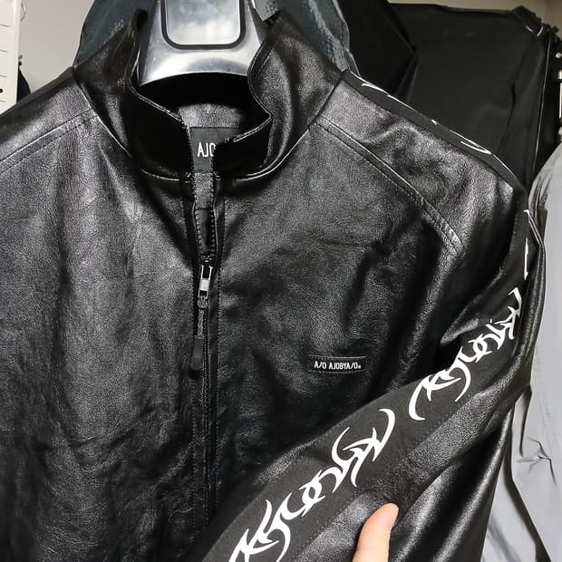 아조바이아조 레더 트랙 박시핏 자켓 가죽