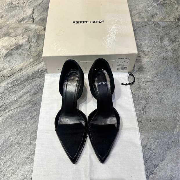 Pierre Hardy Suede Pumps