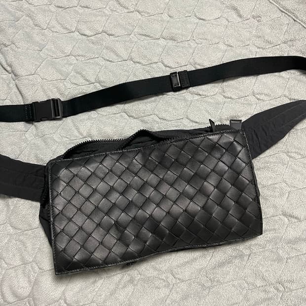 보테가베네타 힙색