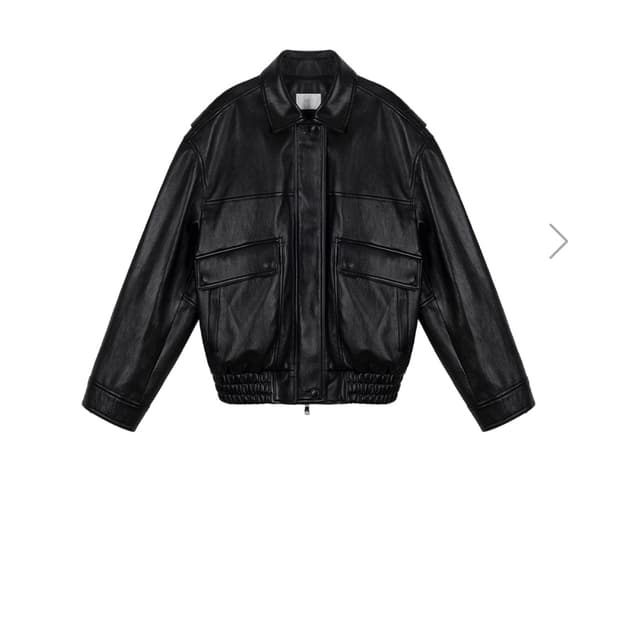 프븏스 스모크 비건 레더 블루종 블랙색상 구해요