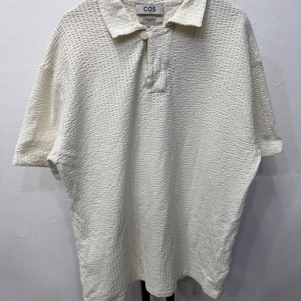 정품) COS 코스 남성 텍스쳐 카라 반팔티 M
