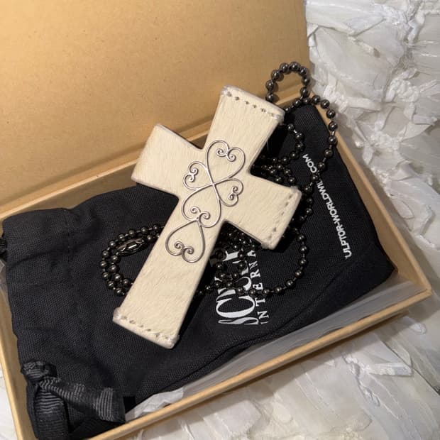 스컬프터 cross hair on strap wallet 화이트