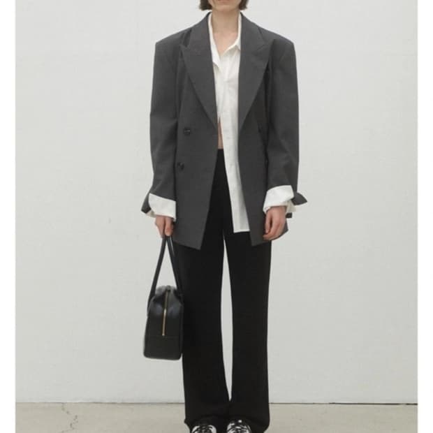 아뜰리에나인 부츠컷 슬랙스