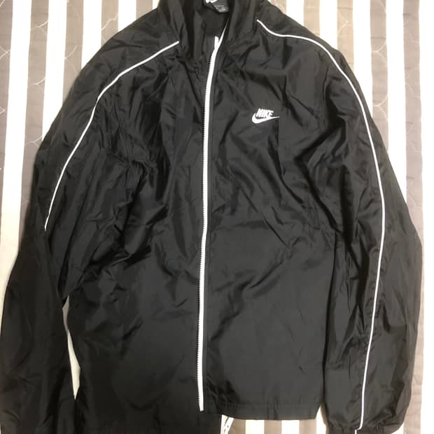 [L] 나이키 바람막이