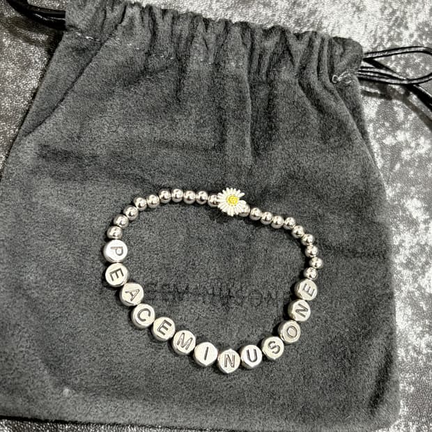 피스마이너스원 팔찌