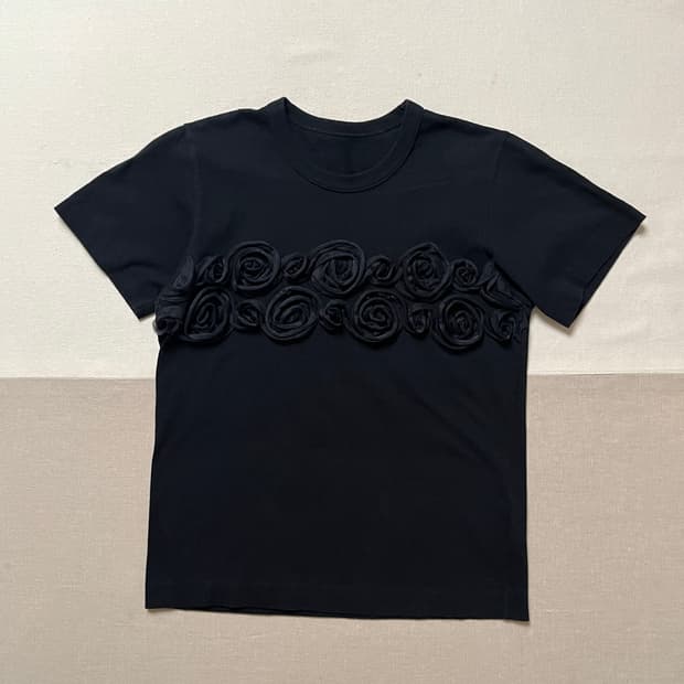 꼼데가르송 로즈 레이스 티셔츠 comme des garcons black