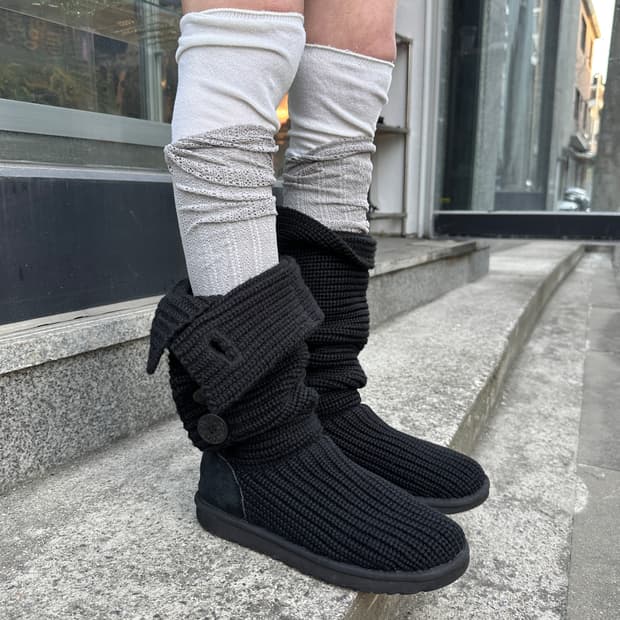 00s 단추 5개 카디 어그 부츠