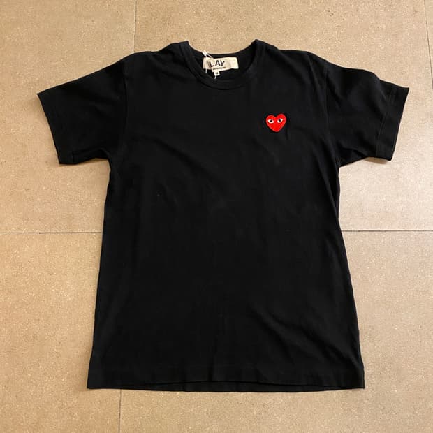 꼼데가르송 플레이 티셔츠