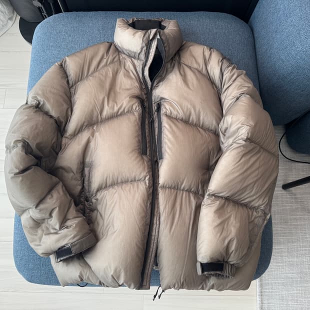 모이프 쉐도우 푸퍼 패딩