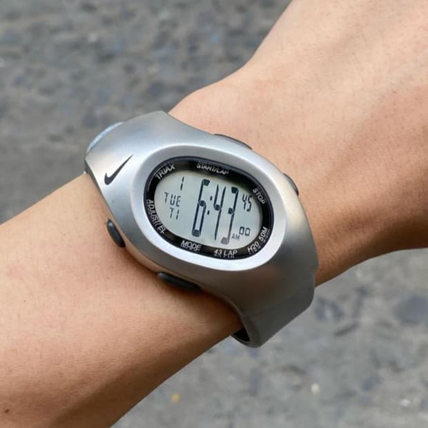 (OS)나이키 트라이엑스 메탈 시계 nike traiax watch