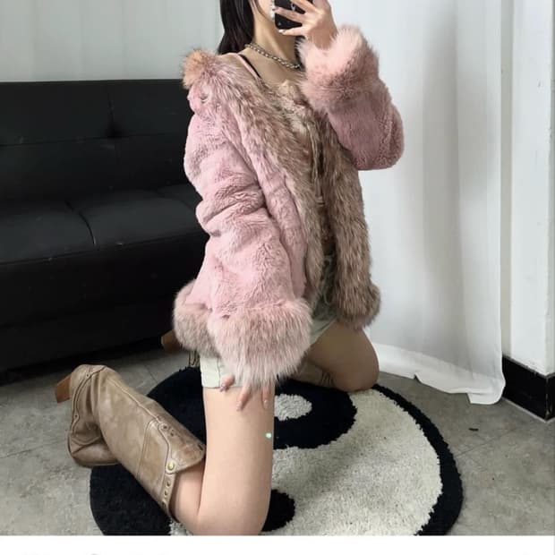 핑크 퍼 자켓