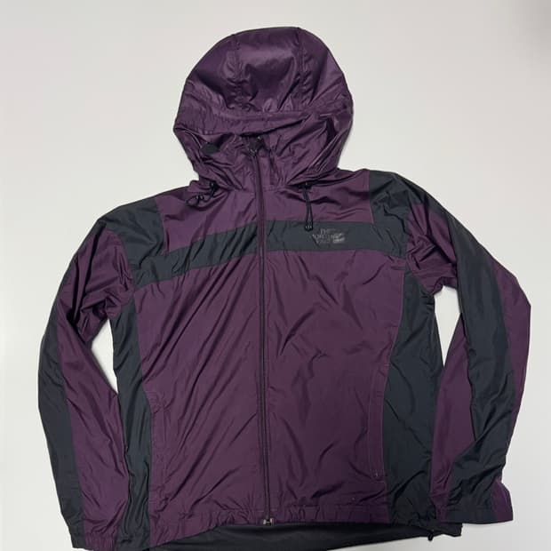 노스페이스 가벼운 등산 후드 바람막이 퍼플