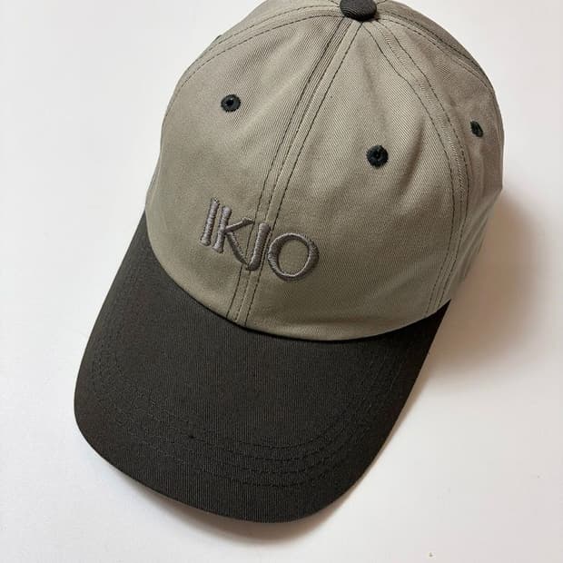 익조 24AW 배색 볼 캡 모자 Q1543