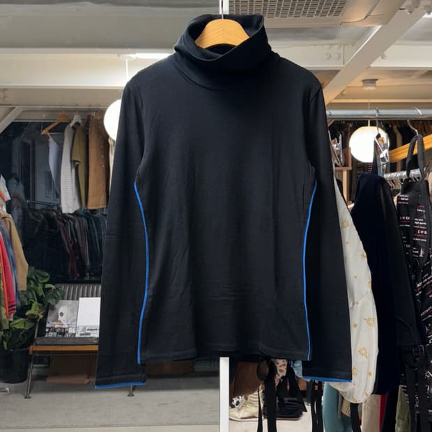 아츠로 타야마 하이넥 니트