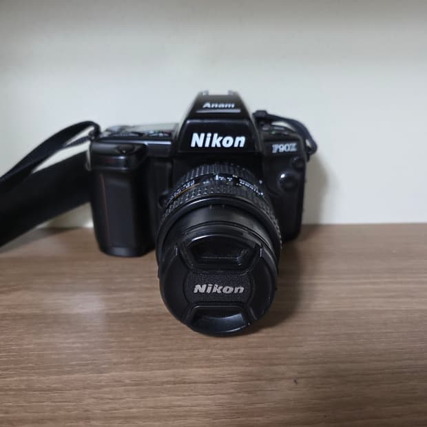 니콘 SLR 필름 카메라 F90X + 28-70mm렌즈