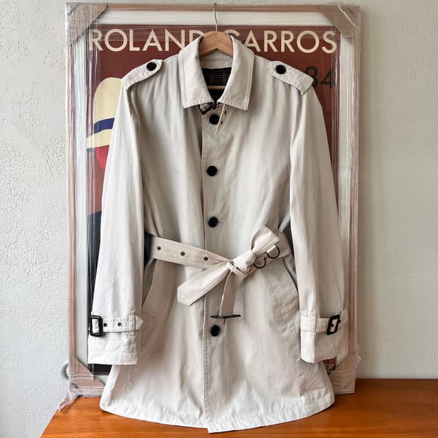 버버리 퀼팅 라이닝 싱글 하프 트렌치 코트