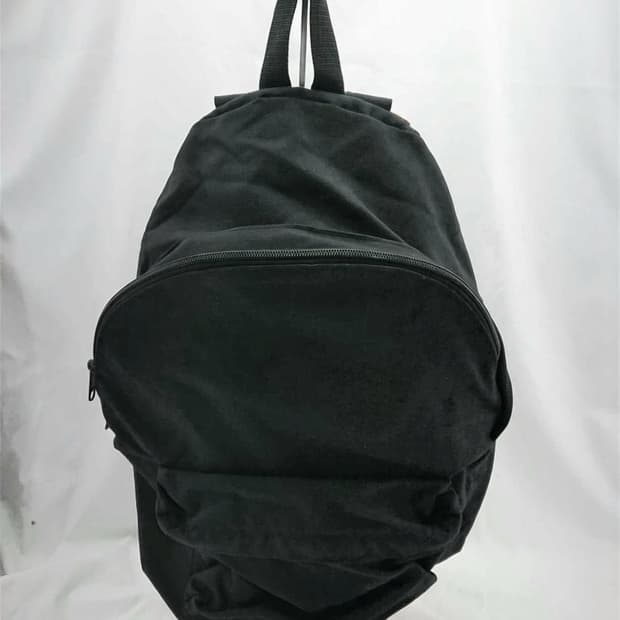 꼼데가르송 옴므 플러스 가죽 패치 데이팩 백팩 블랙