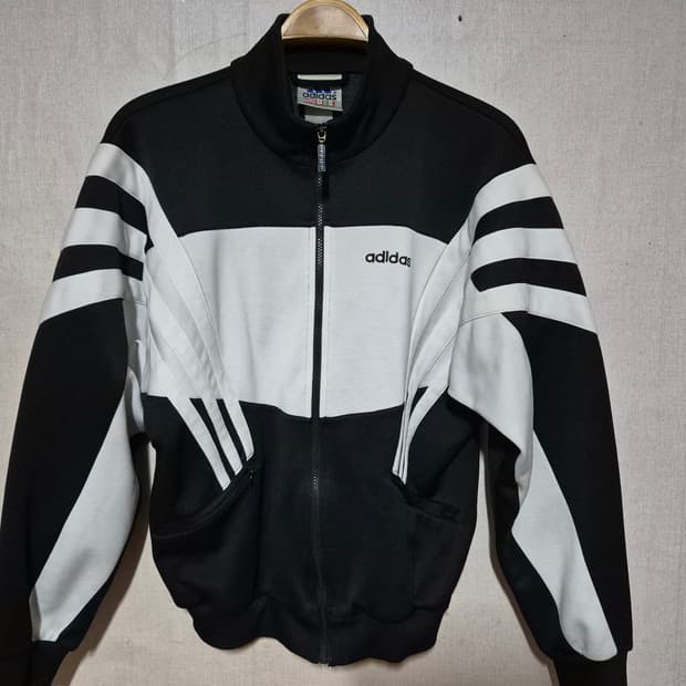 Adidas 아디다스 범고래흰검져지 (105)