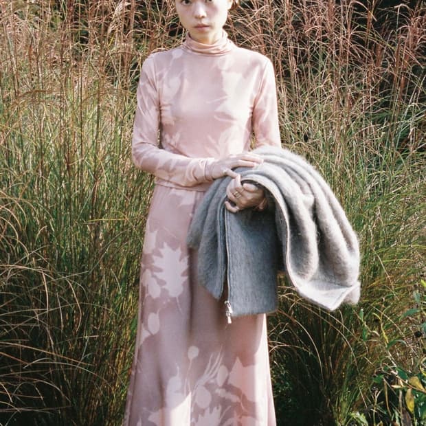 티크teak leaf dyed turtle neck top