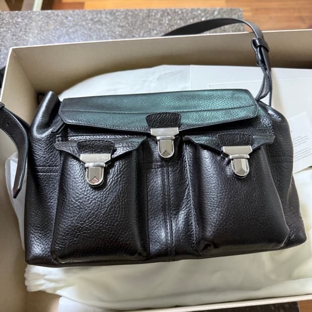 르메르 기어백 미디움 에스프레소