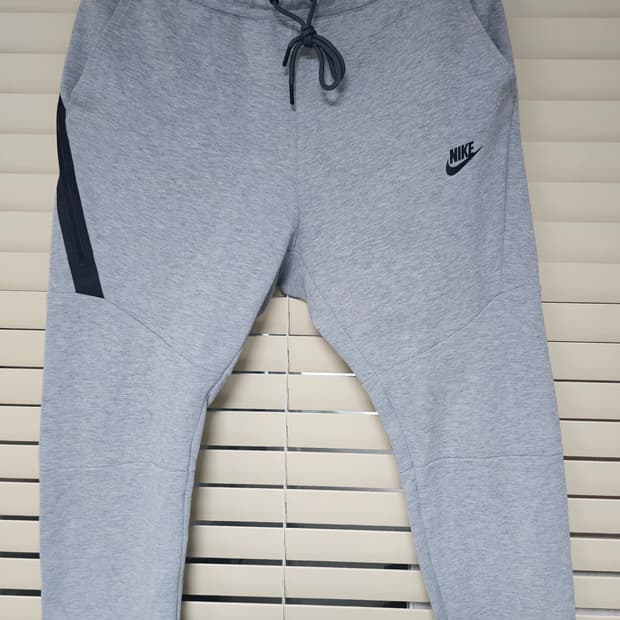 나이키 테크 플리스 조거 팬츠 L