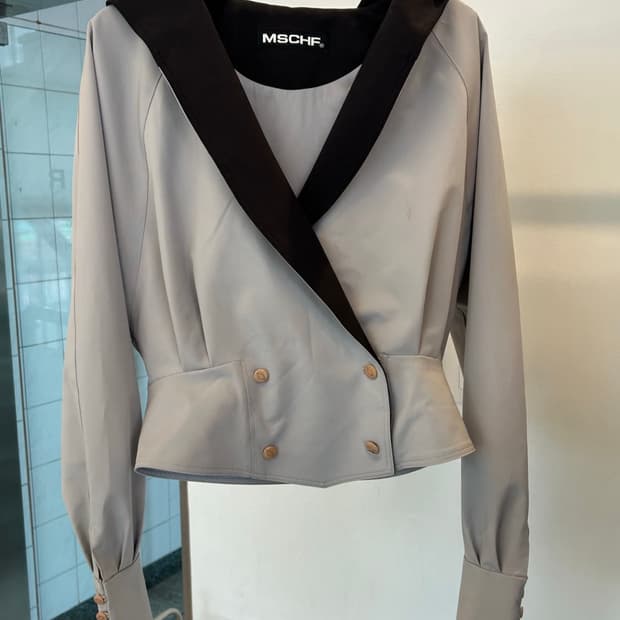 MISCHIEF 미스치프 케이프 후디 자켓