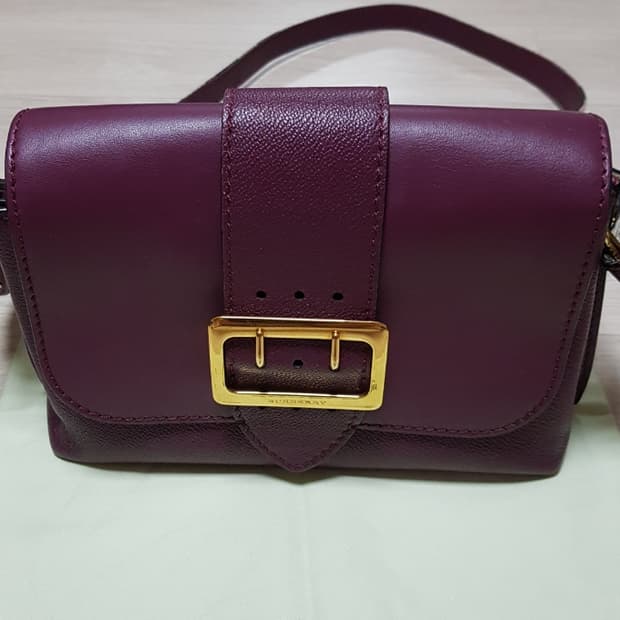 매장구입 버버리  크로스백  정품 