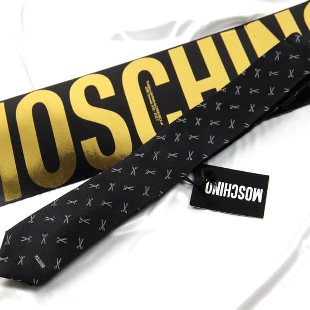 모스키노 6.4cm 신형 미사용 남자 명품 넥타이
