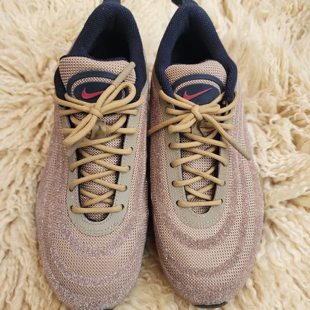 나이키 X 스와로브스키 에어맥스 97 LXX 메탈릭 골드