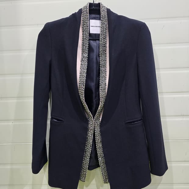 SOULSISTER 블랙 스톤 장식 자켓