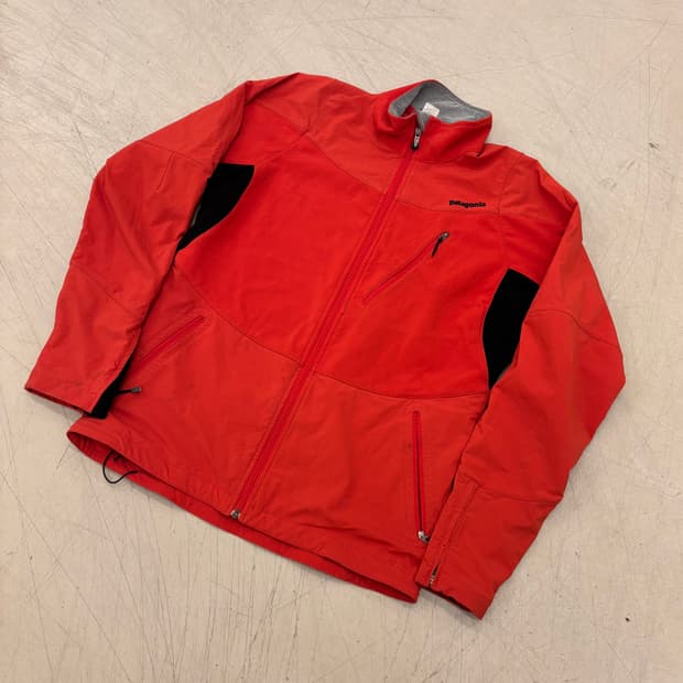 파타고니아 배색 스몰로고 자켓