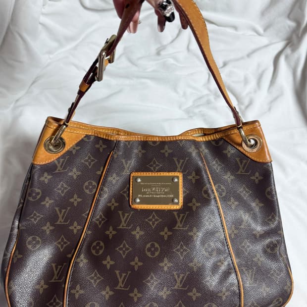 정품 루이비통 갈리에라